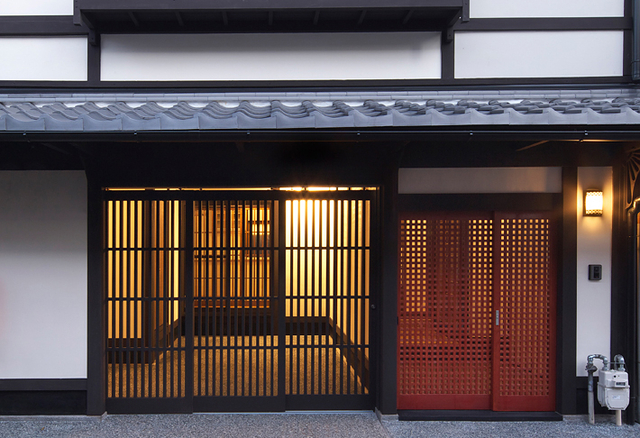 コンパクトカーと暮らす町家